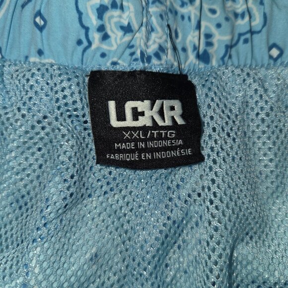 Foot Locker Blue Bandana Print Swim Shorts Mens XXL LCKR Mesh Lining Elastic Wai - Picture 5 of 10